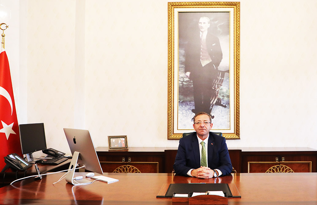 Vali/Belediye Başkan Vekilimiz Sayın Ziya Polat'ın, "Kadına Yönelik Şiddete Karşı Uluslararası Mücadele Günü" Mesajı 